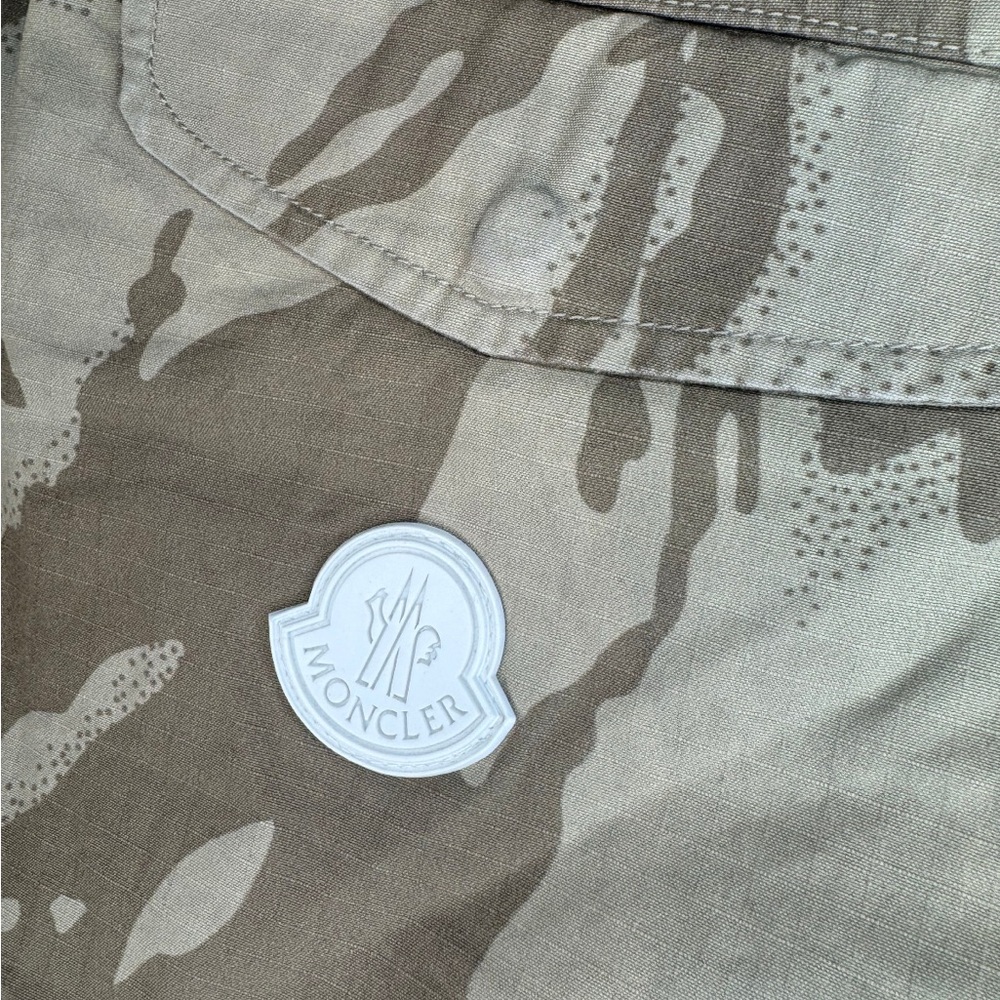 MONCLER SHORTS - Picture 3 of 8